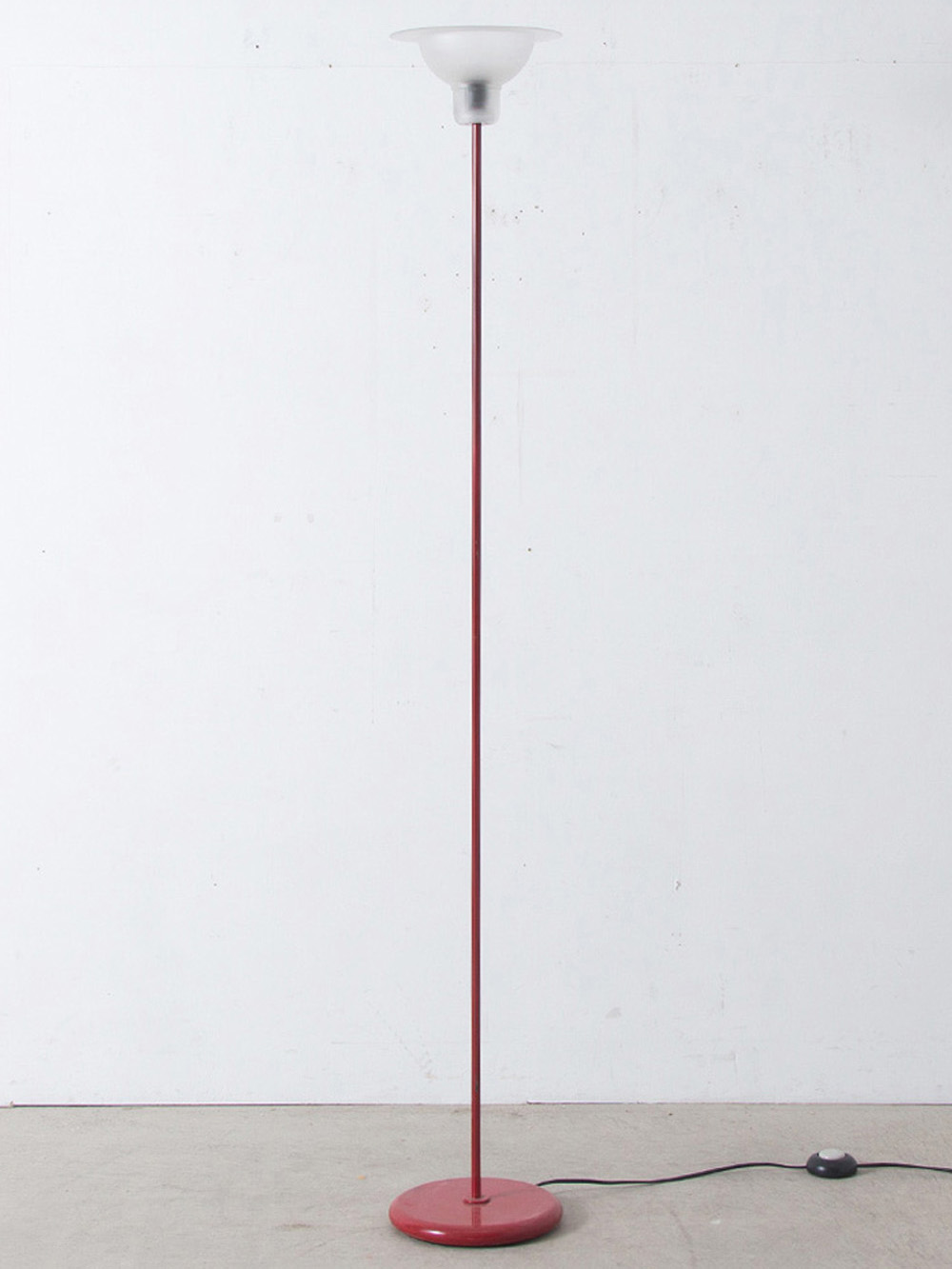 ‘Nuova Segno’ floor lamps by Pierluigi Cerri  in Red and Glass