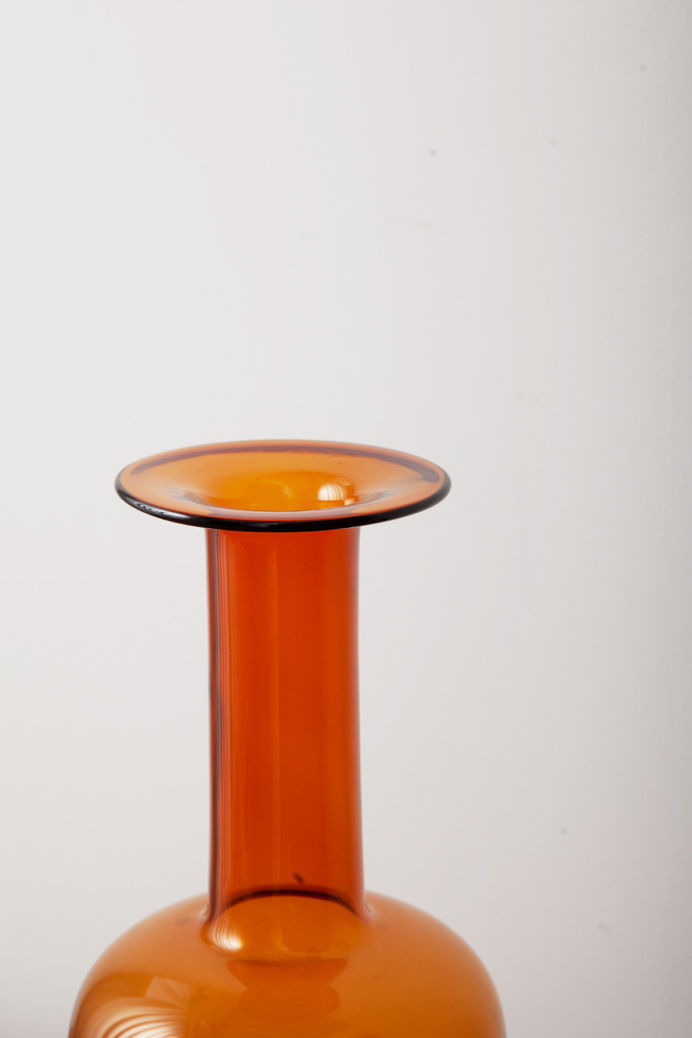 stoop | GUL VASE in Amber by Otto Brawer for HOLMEGAARD