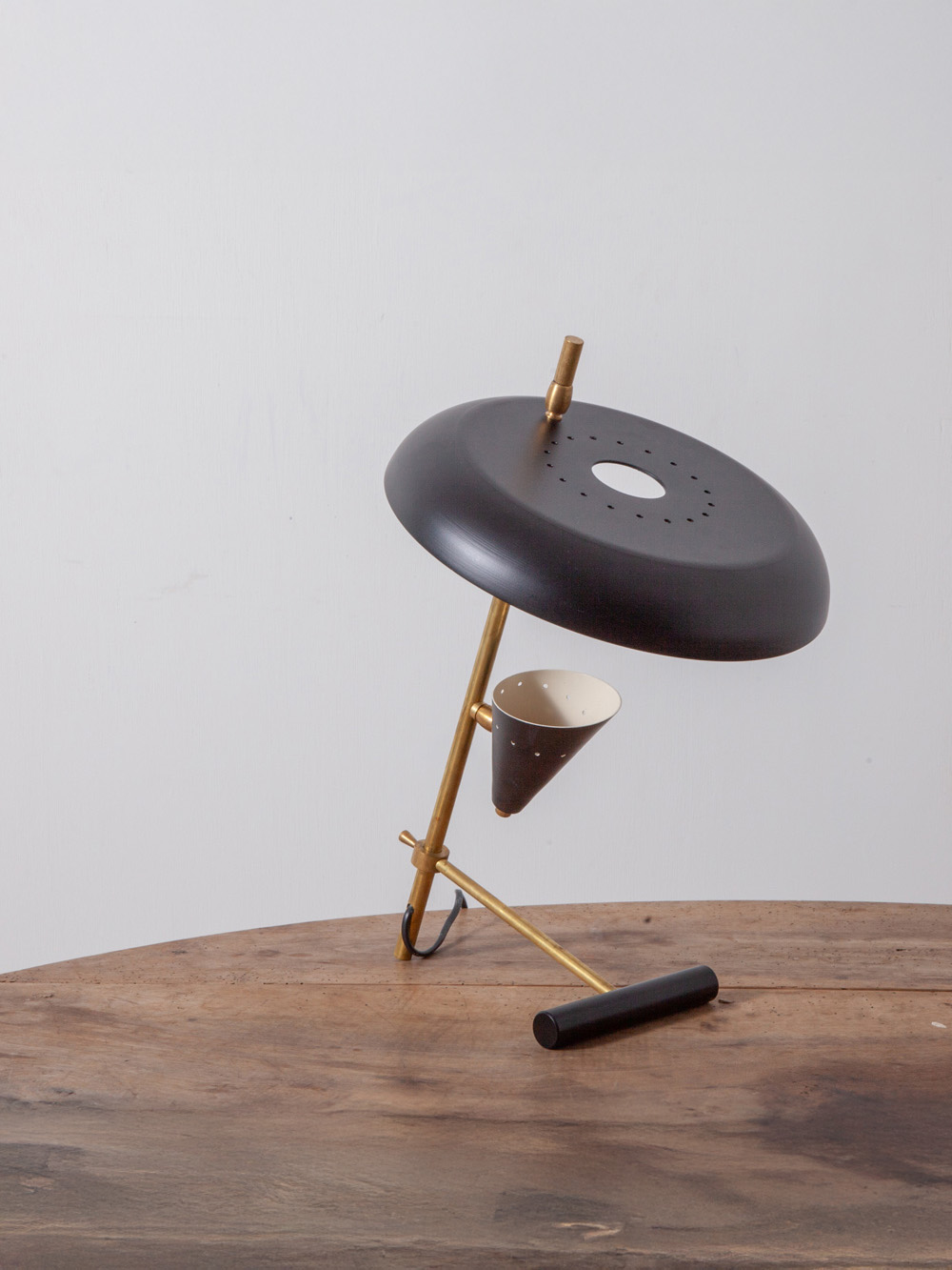 Mid-Century Modern Italian Desk Light in Black and Brass