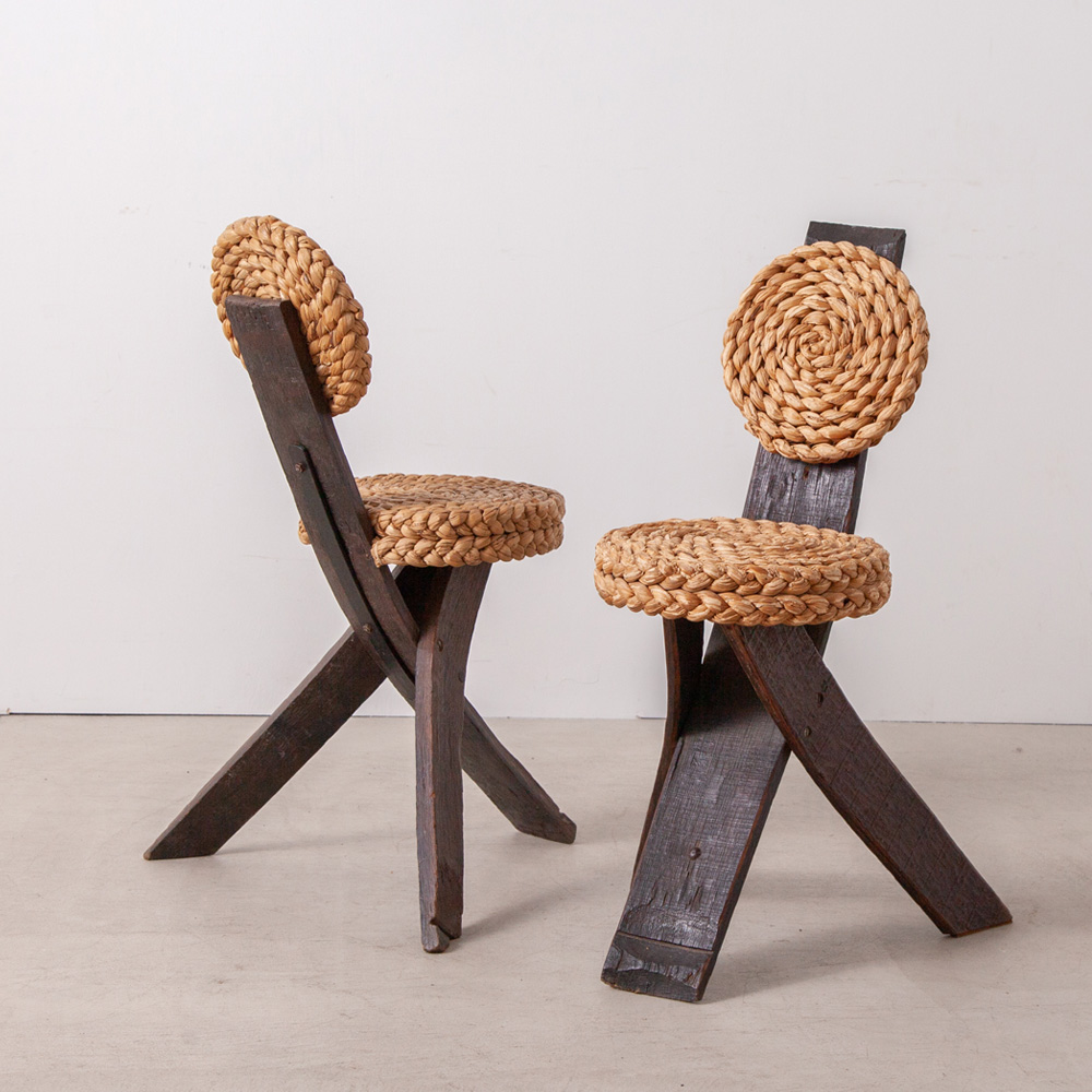 Occasional Chair in Wood and Role by Audoux & Minet
France , 1970s
フランスを代表するデザイナー Adrien Audoux と Frida Minet （オード・ミネ） による、偶発的なフォルムが特徴的なチェア。
