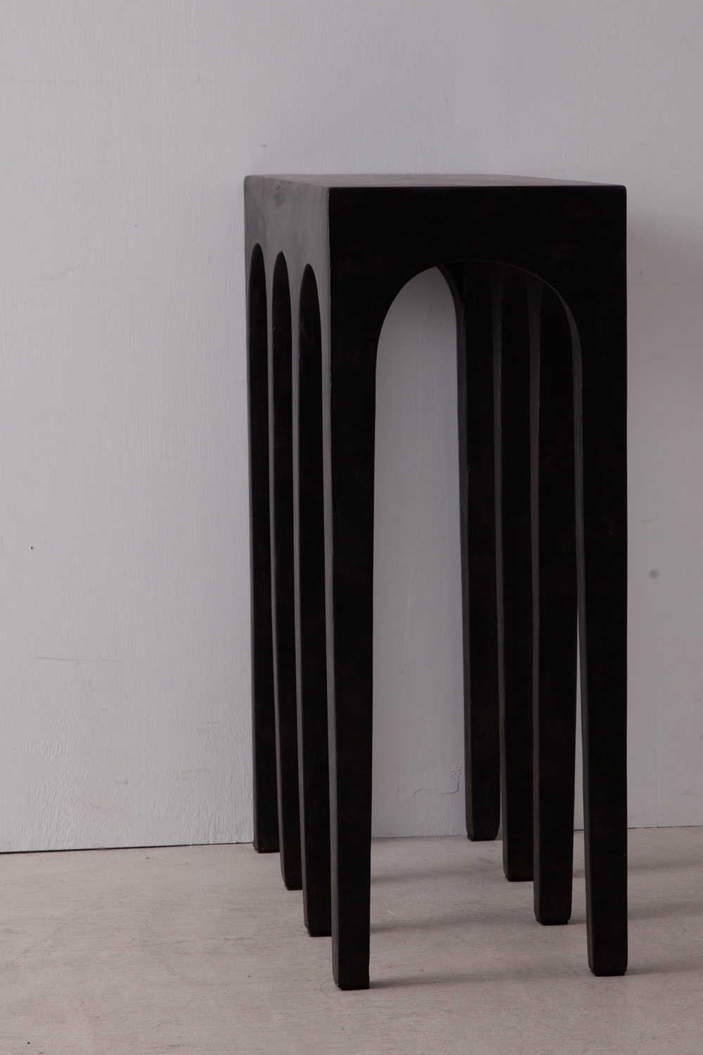 Eight Legs Console Table in Fiber Concrete