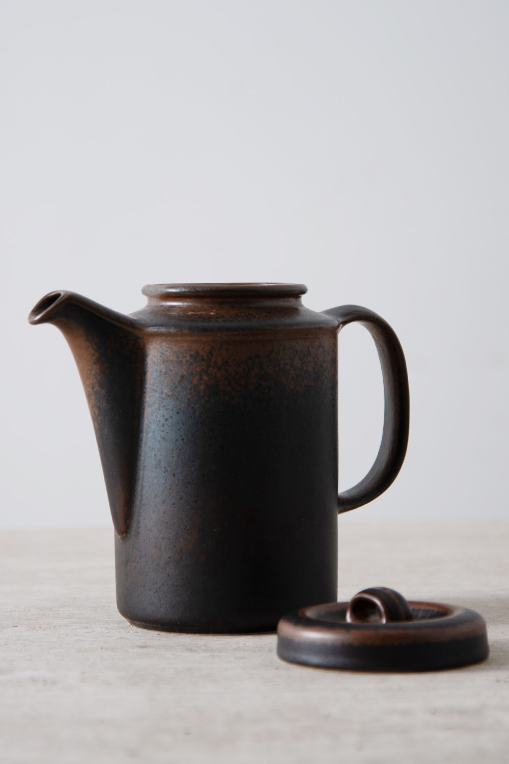 Coffee Pot “Ruska” for ARABIA by Ulla Procope