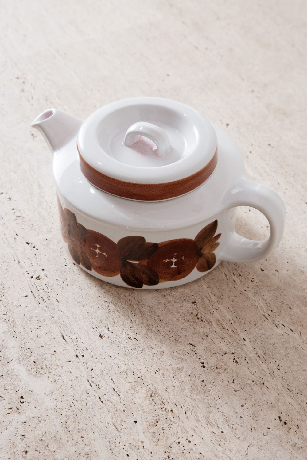 Tea Pot  “Rosmain” for ARABIA by Ulla Procope