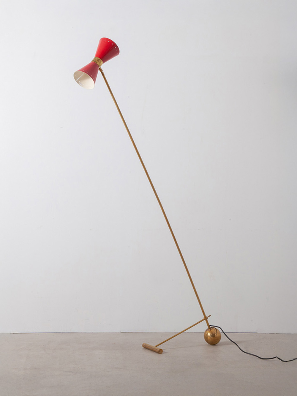 Mid-Century Modern Italian Stilnovo Style Floor Lamp in Brass and Red