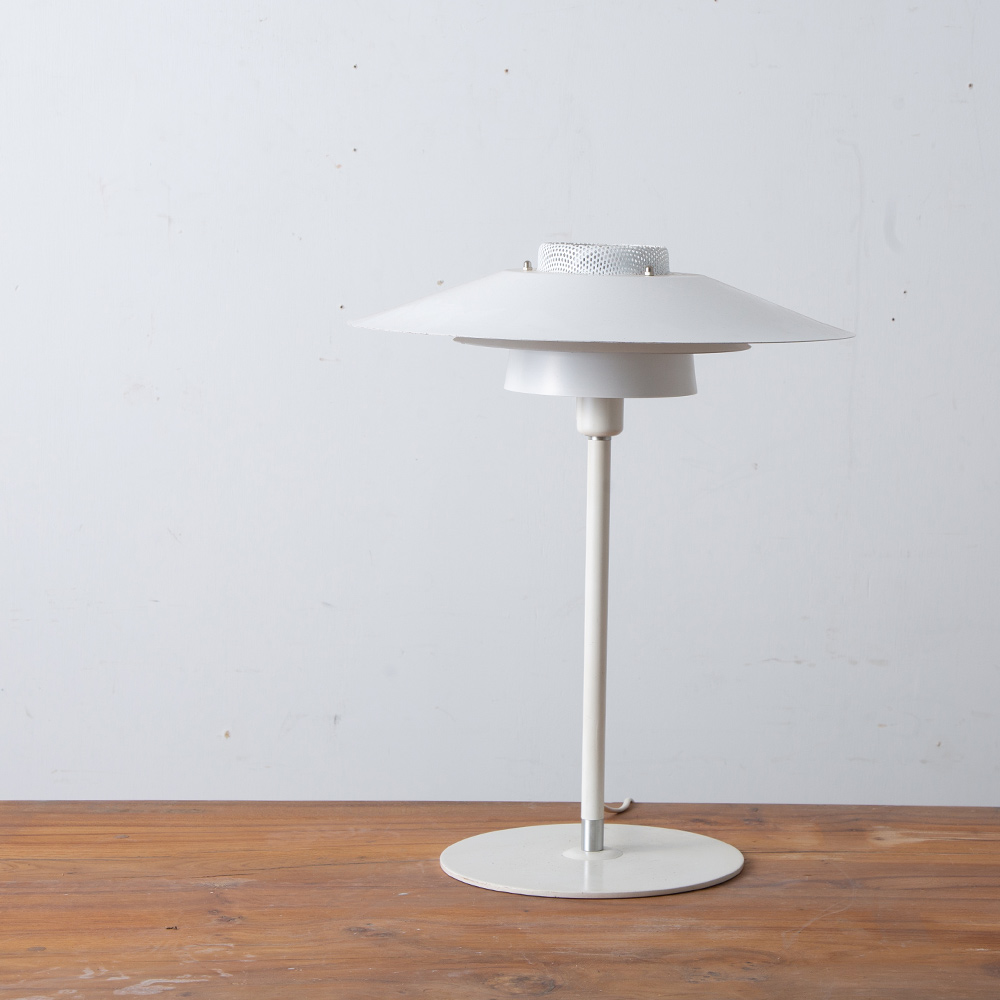Vintage Table Lamp in White