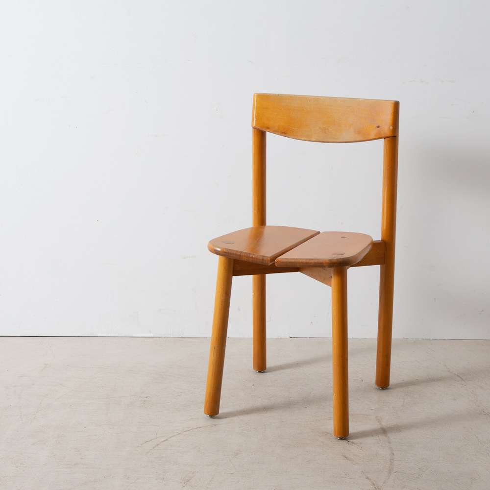 stoop | Grain de Cafe Chair by Pierre Gautier-Delaye