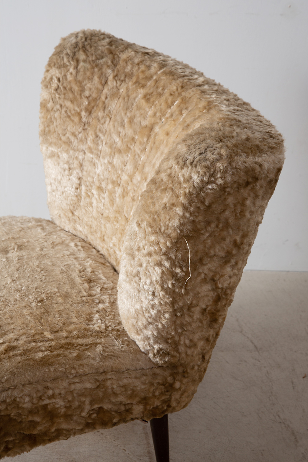 Vintage Rounge Chair in Wood and Fur