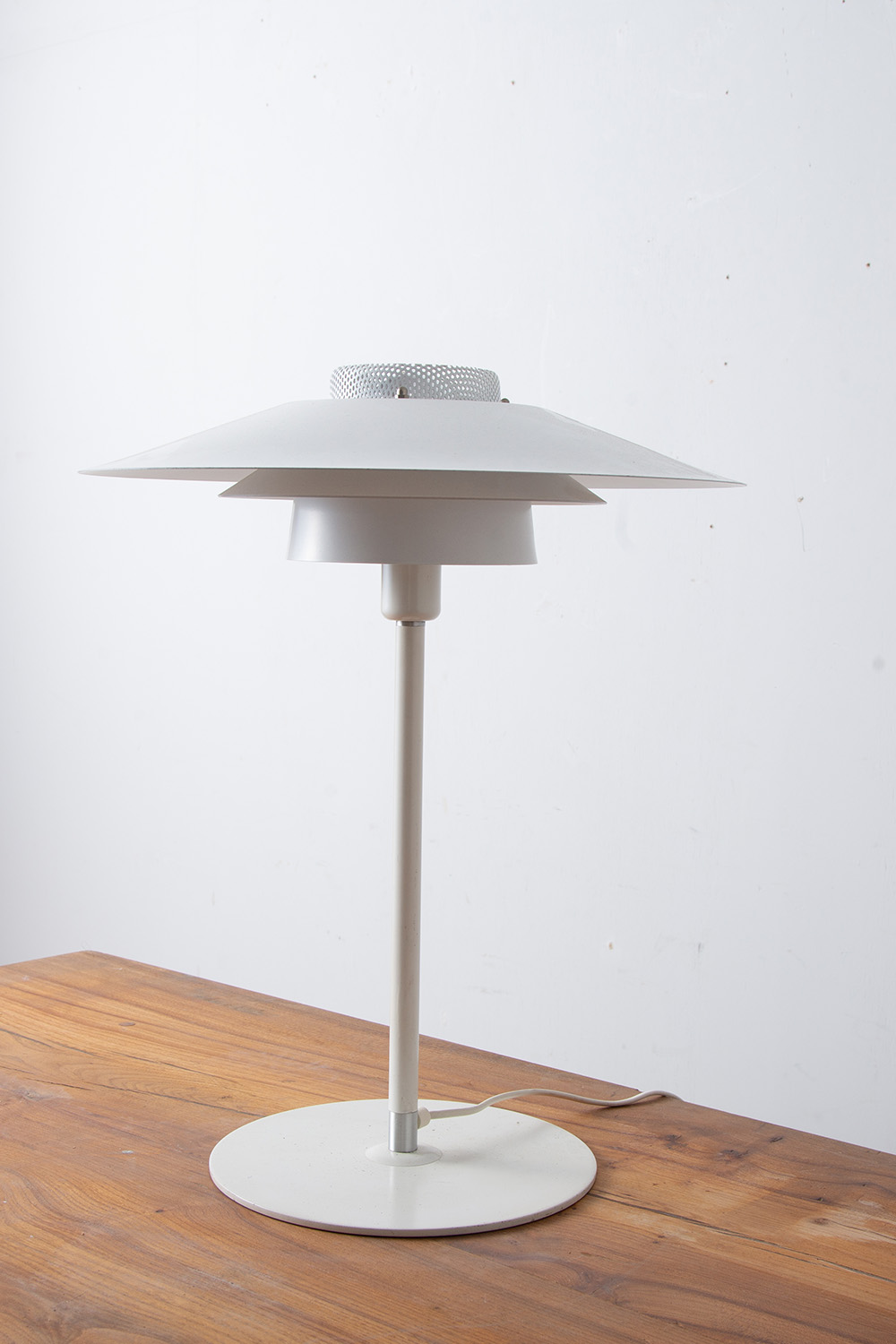 Vintage Table Lamp in White for FRANDSEN