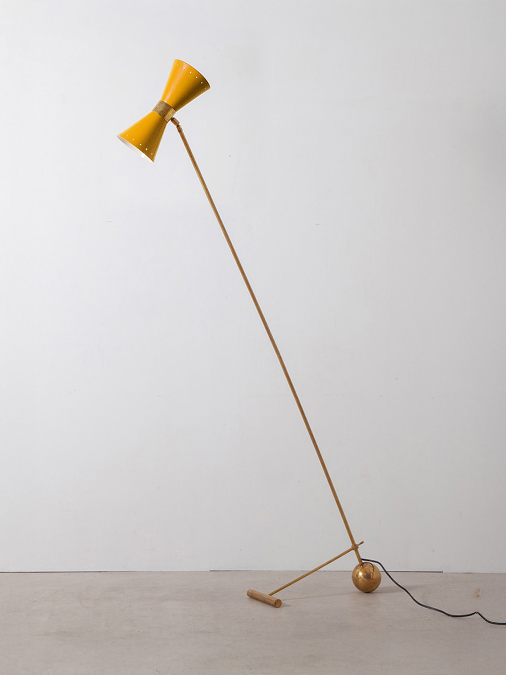 Mid-Century Modern Italian Stilnovo Style Floor Lamp in Brass and Yellow