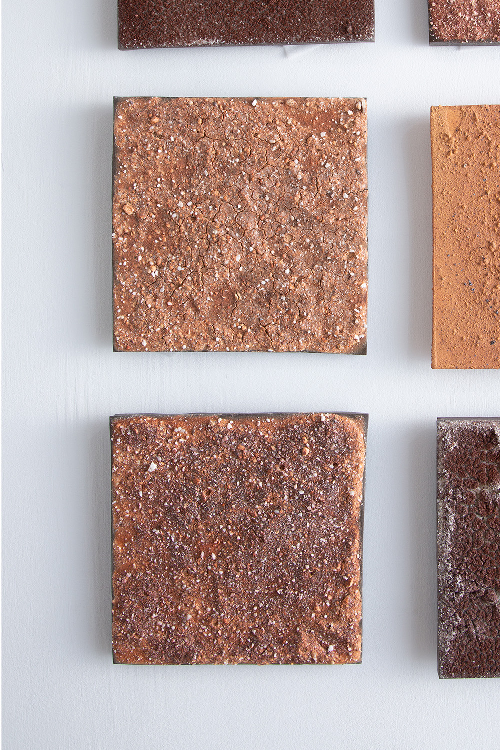 Square 200 by Tetsuya Hioki in Red and Ceramic No.13