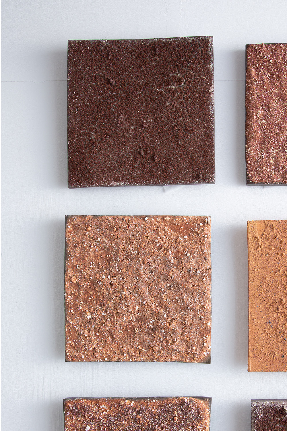 Square 200 by Tetsuya Hioki in Red and Ceramic No.13