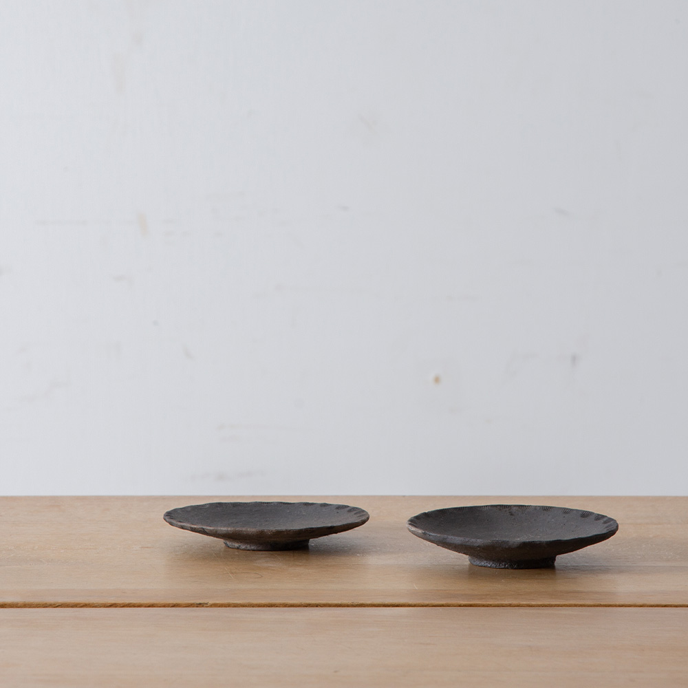 Small “Noyaki” Plate by Taro Tanaka in Black