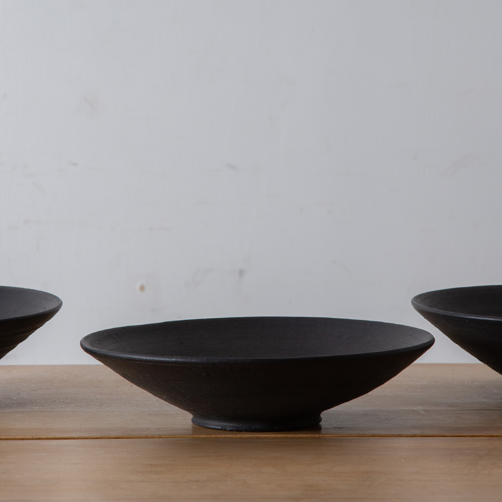 Large “Noyaki” Bowl by Taro Tanaka in Black