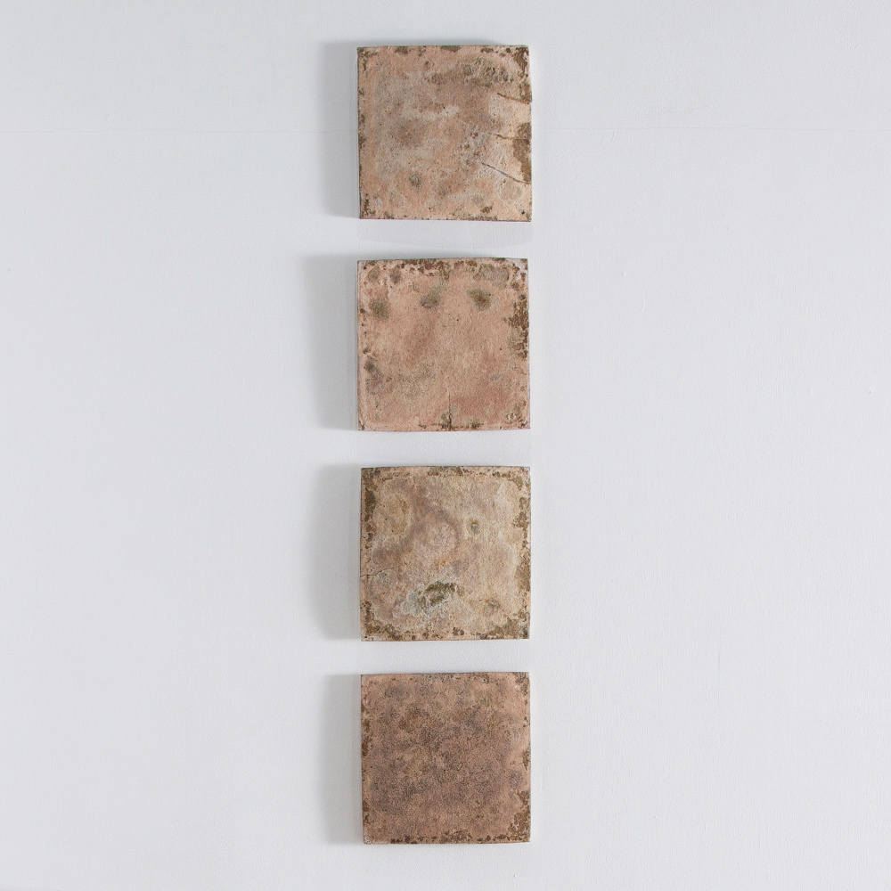 Square 200 by Tetsuya Hioki in Ceramic – No.19
Japan , Contemporary
陶板のウォールピース。
