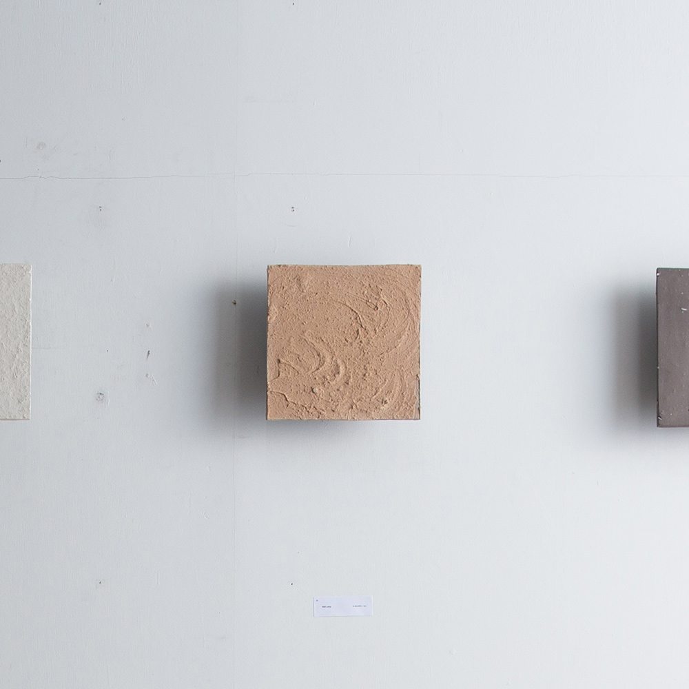 Wall Lamp for stoop by Tetsuya Hioki in Beige and Ceramic