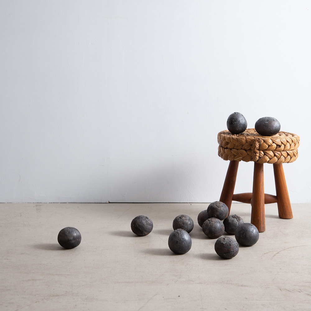 Sphere by Tetsuya Hioki in Black and Ceramic – No.25
