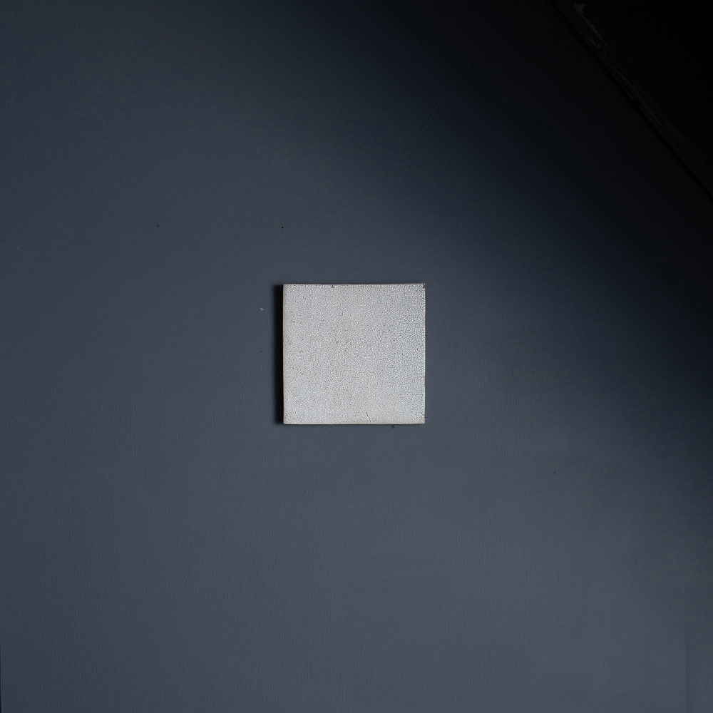 Square 200 by Tetsuya Hioki in Ceramic – No.03
Japan , Contemporary
陶板のウォールピース。
