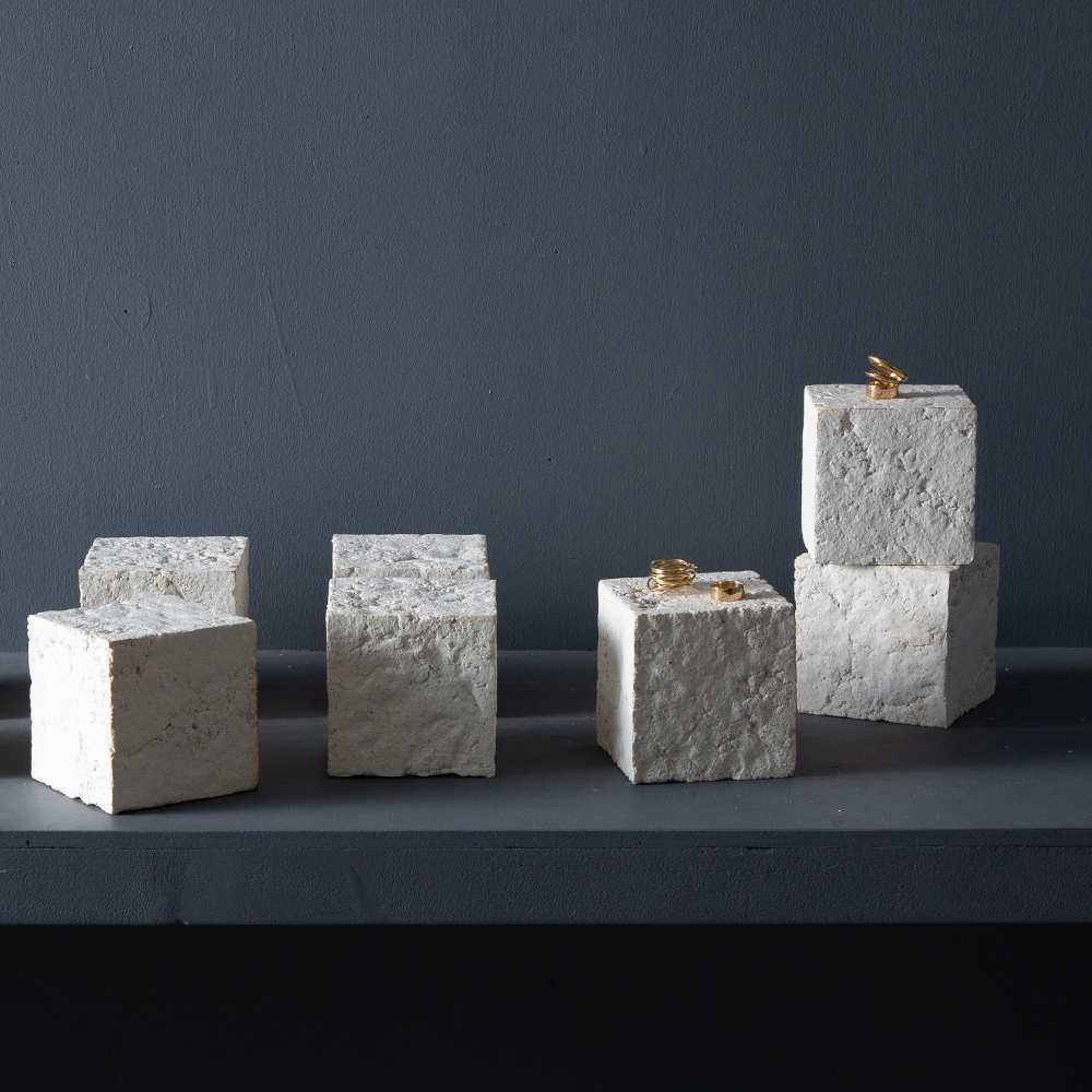 Cube 100 by Tetsuya Hioki for topso in Ceramic and White