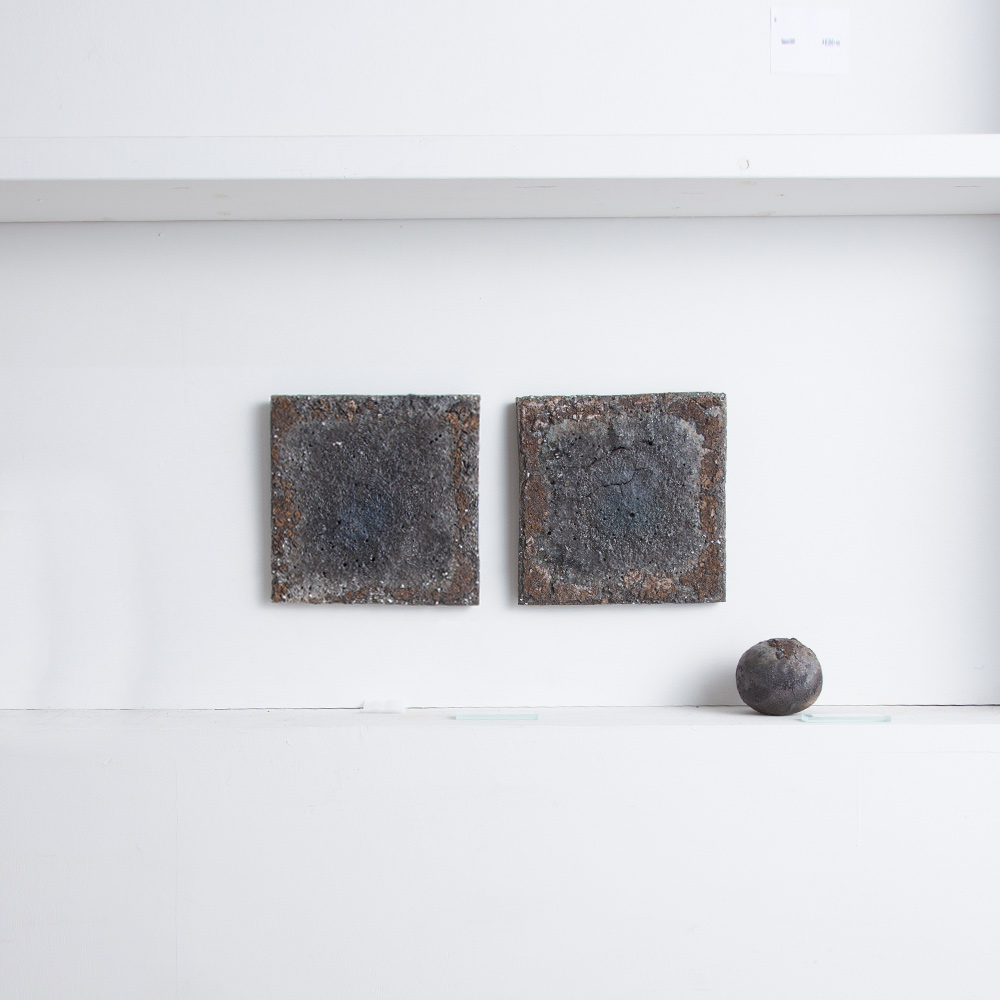 Square 200 by Tetsuya Hioki in Ceramic – No.24
Japan , Contemporary
陶板のウォールピース。
