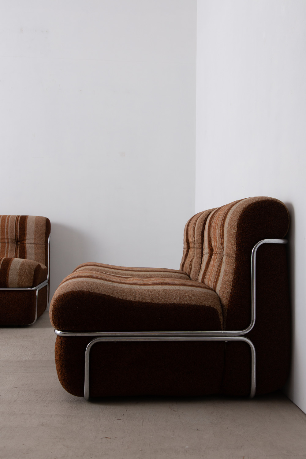 Italian Mid-century Sofa in Brown and Metal