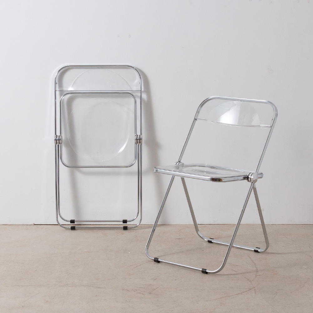 stoop | Plia Chair by Giancarlo Piretti for ANONIMA CASTELLI in 