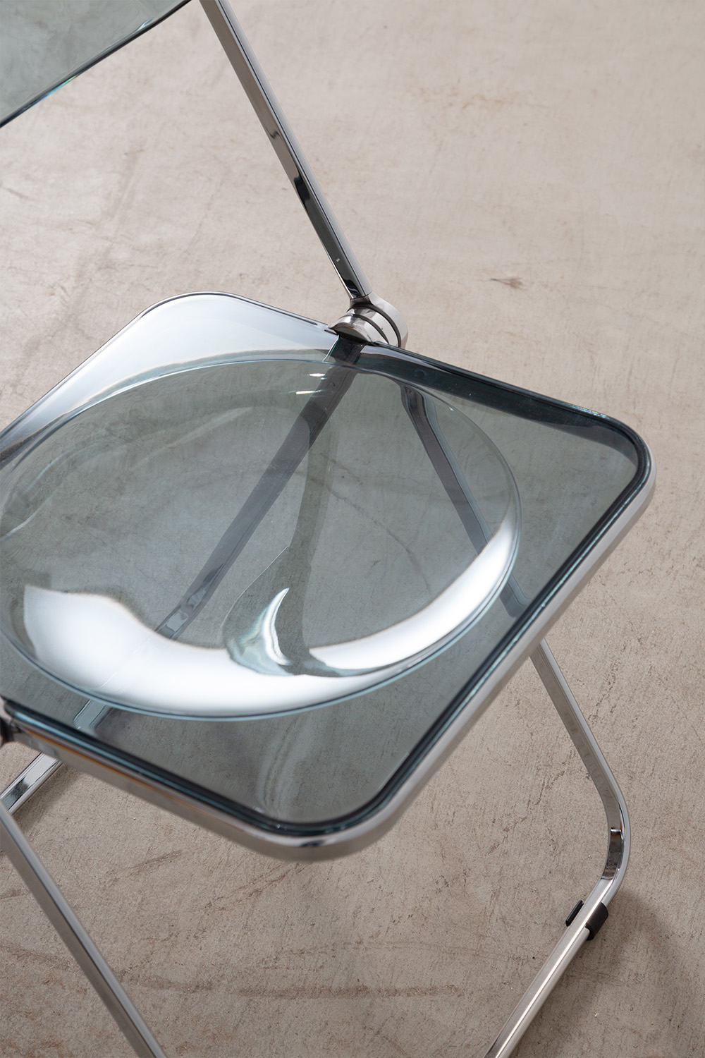 Plia Chair by Giancarlo Piretti for ANONIMA CASTELLI in Steel and Smoke Black Polycarbonate