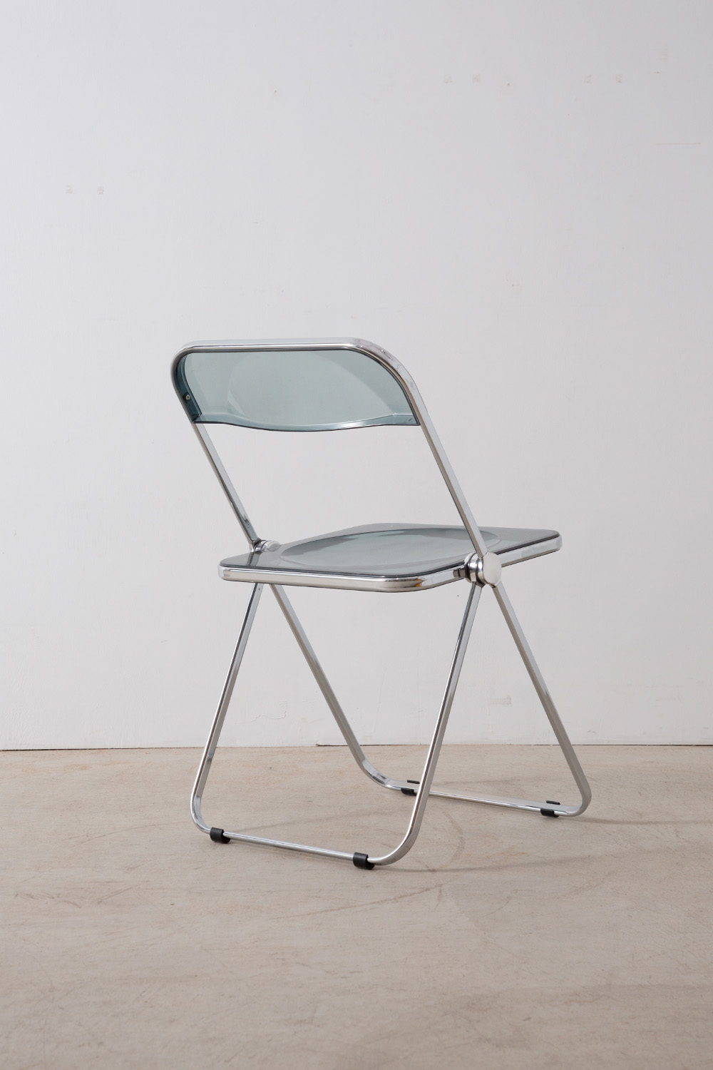 Plia Chair by Giancarlo Piretti for ANONIMA CASTELLI in Steel and Smoke Black Polycarbonate