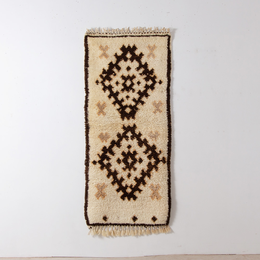 Vintage Rug from Aziral #054 in Wool
Morocco , 1980s
ウールの毛足と菱形のデザインが美しいアジラル
