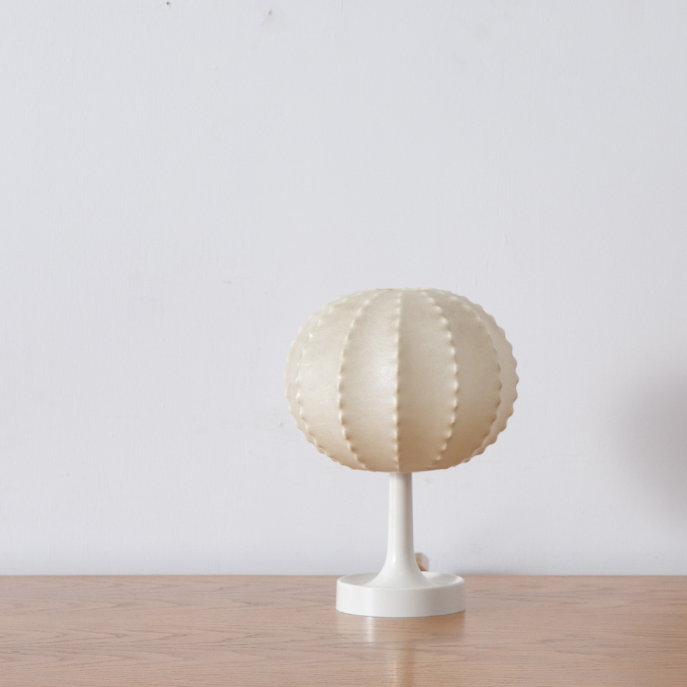 Sphere Cocoon Table Lamp in Resin #002