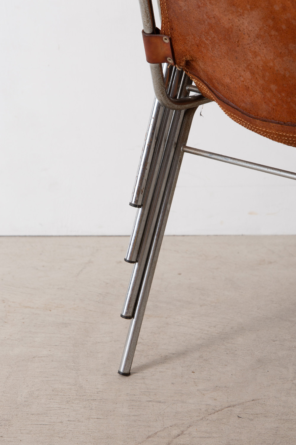Les arcs Chair in Leather and Steel by Charlotte Perriand