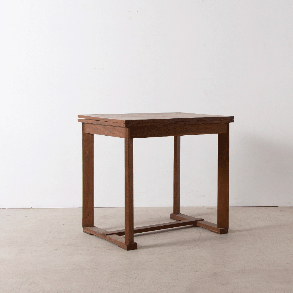 French Vintage Extension Table in Oak
France , 1960s
