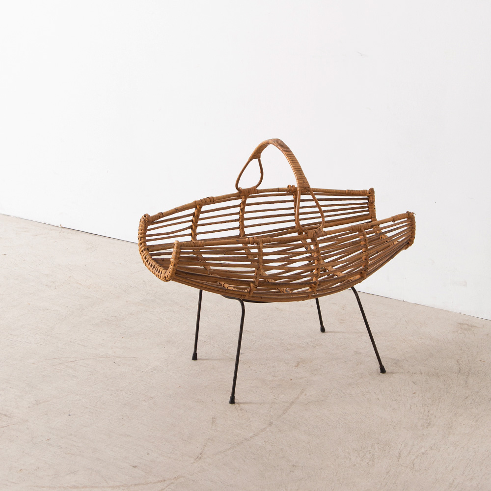 Magazine Rack in Rattan and Steel
Italy , 1960s
