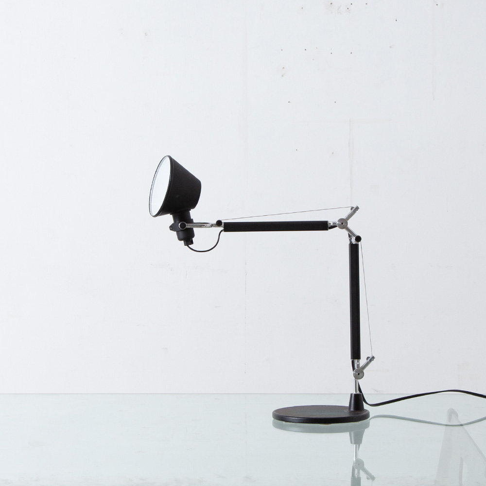 “TOLOMEO” Desk Lamp by Michele De Lucchi for Artemide in Black
