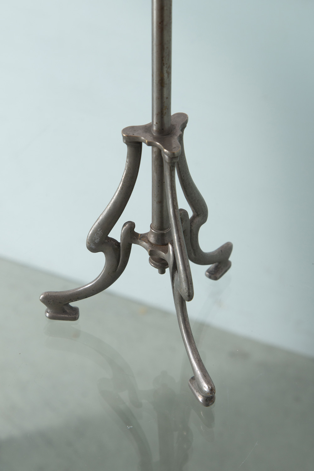 Adjustable Hat Stand in Steel and Wood