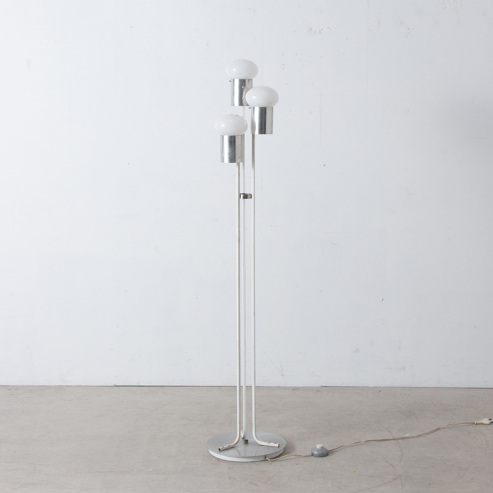 Italian Vintage 3 Shade Floor Lamp in White and Glass