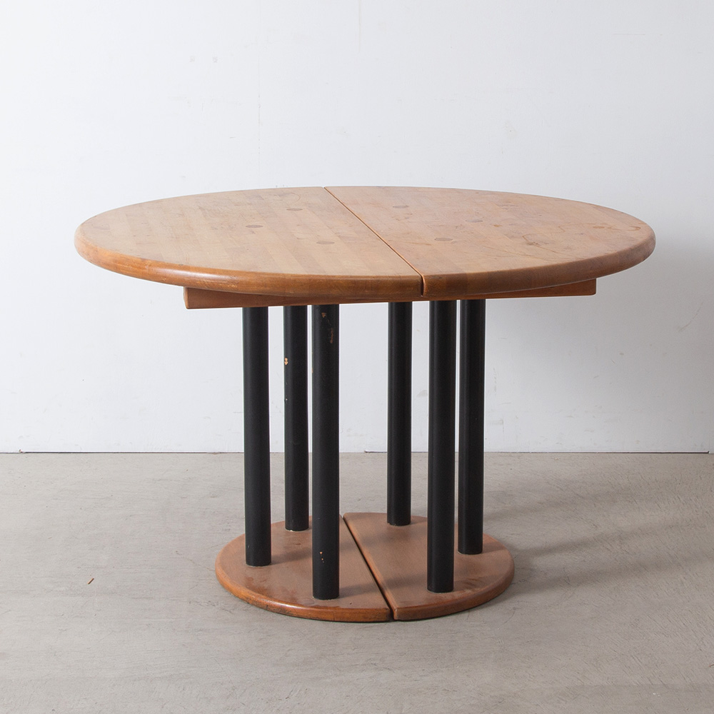 Round Table in Wood
Swissland , 1970s
