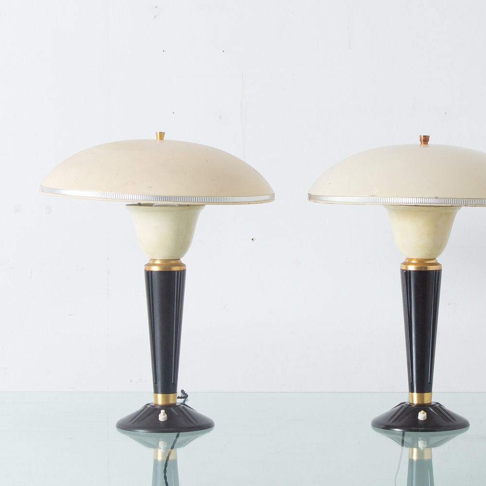 Italian Vintage Table Lamp in Steel and Plastic
