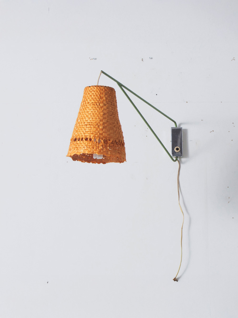 Adjustable Wall Arm Lamp in Rattan and Green
