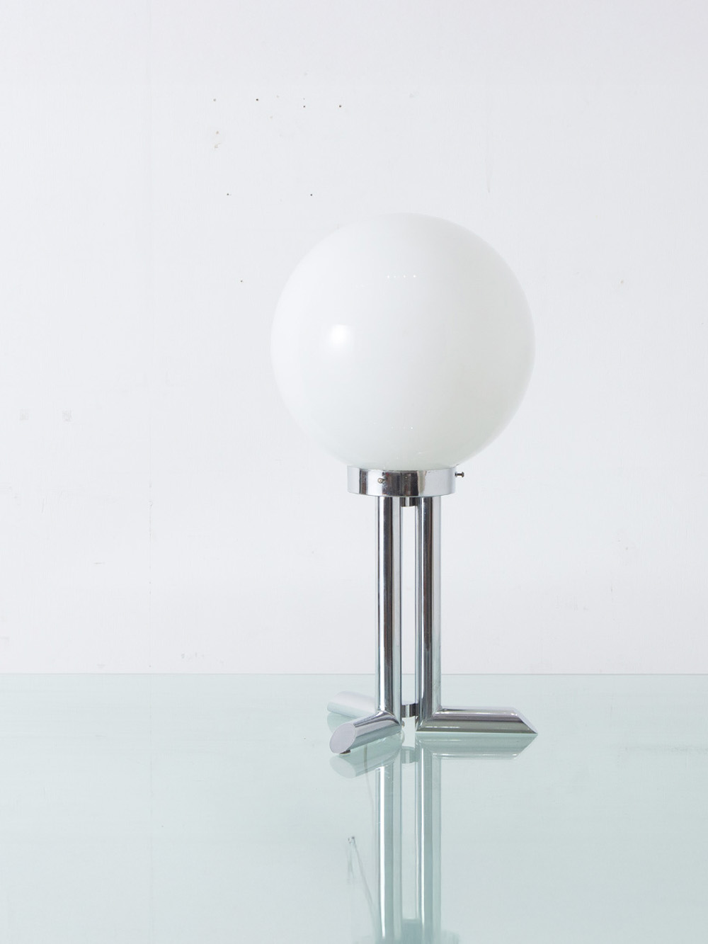 Tripod Reg Desk Lamp in Glass and Chrome