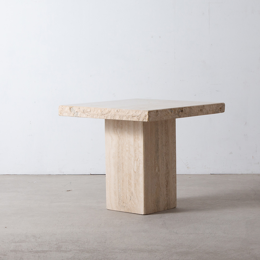 Brutalist Square Coffee Table in Travertine
Italy , 1970s
