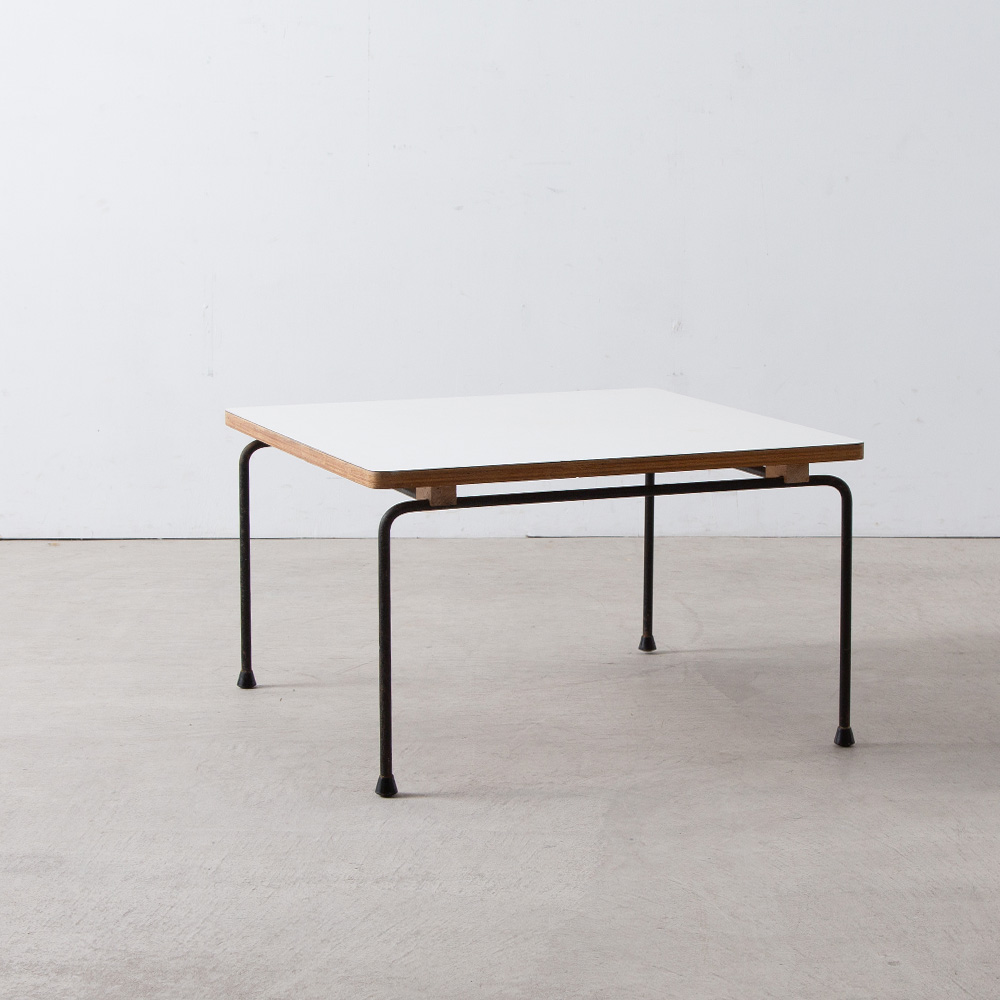 ‘CM192’ Coffee Table by Pierre Paulin for THONET in Steel and Wood