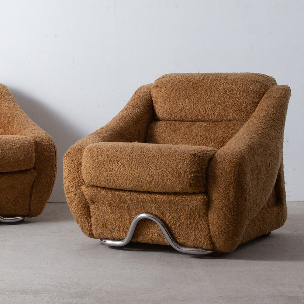 Marzio Cecchi Style Italian Lounge Chair in Fabric and Chrome
Italy , 1970s
イタリアより、クロームパイプとブラウンのファブリックの印象的なヴィンテージラウンジチェア。
ボリューム感のある重厚なデザインと、ファブリックの程よい抜け感とのバランスが美しく、包み込まれるような座り心地をもたらしてくれます。

