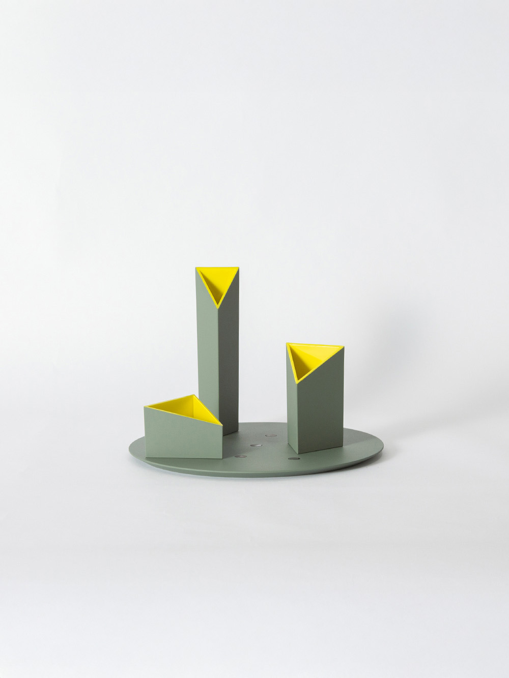 ‘YANTRA-T’ Flower Vase by Masanori Umeda for MaruTomi