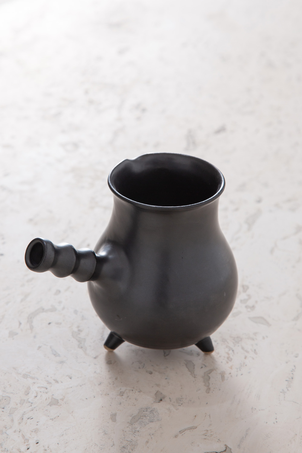 Vintage Pot in Ceramic and Black