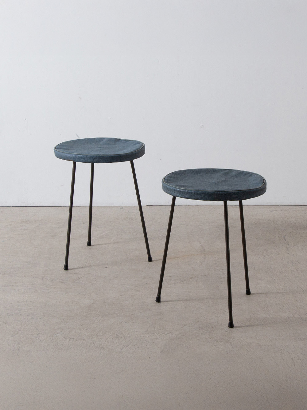 Vintage Tripod Stool in Leather and Steel