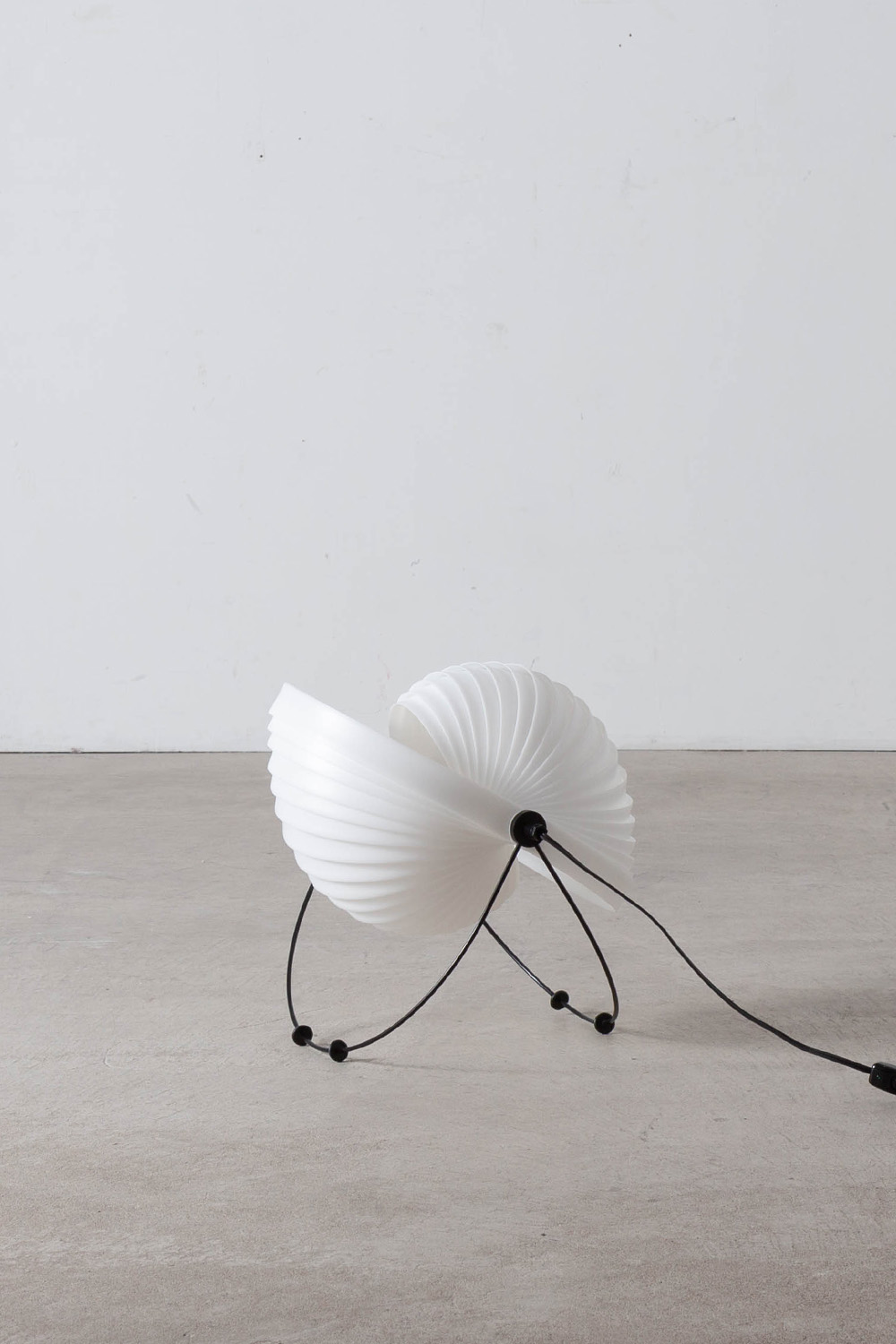 stoop | ECLIPSE Desk Lamp by Mauricio Klabin for OBJEKTO