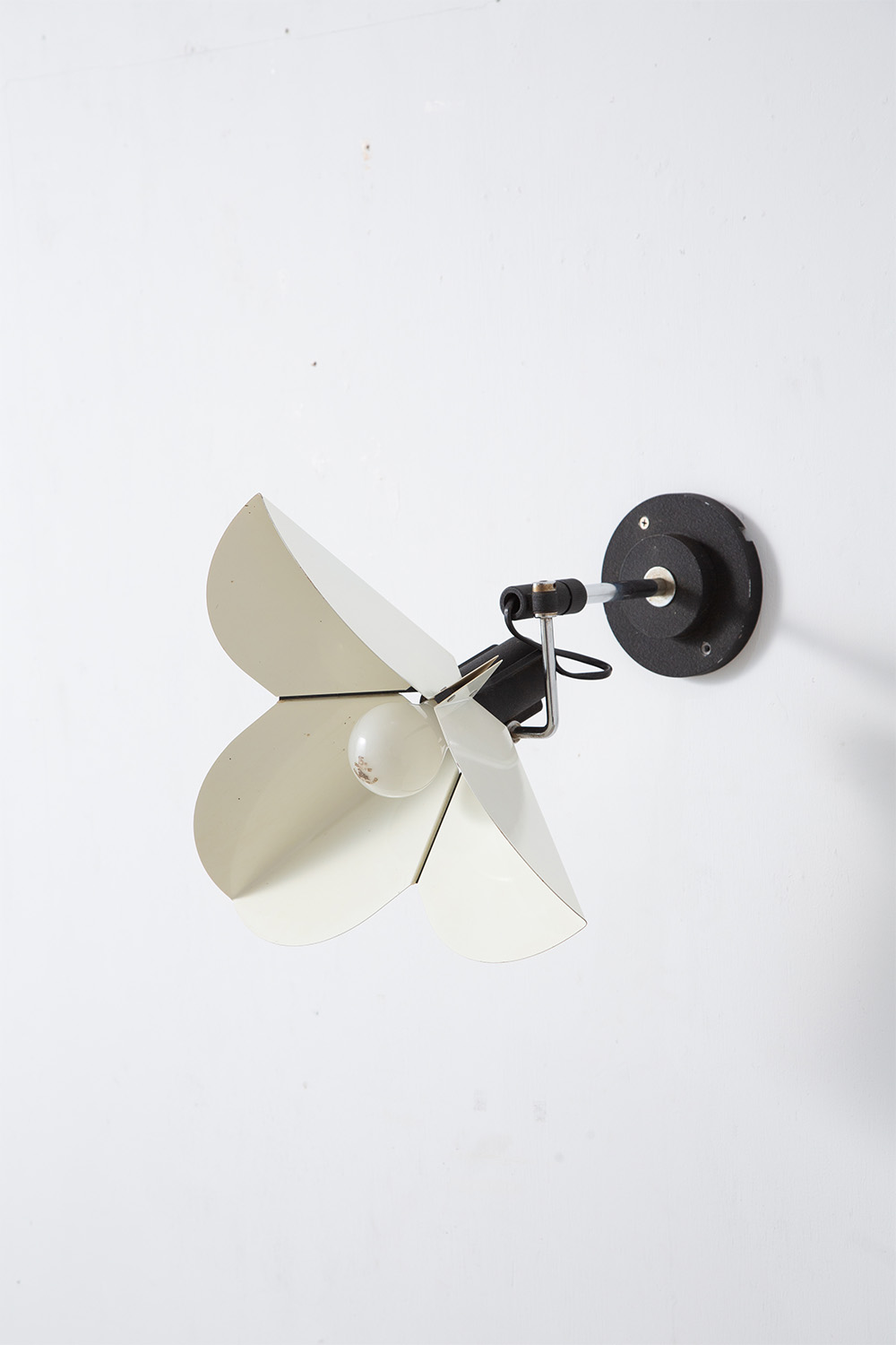 Flower Shape Industrial Wall Lamp in Steel and Metal