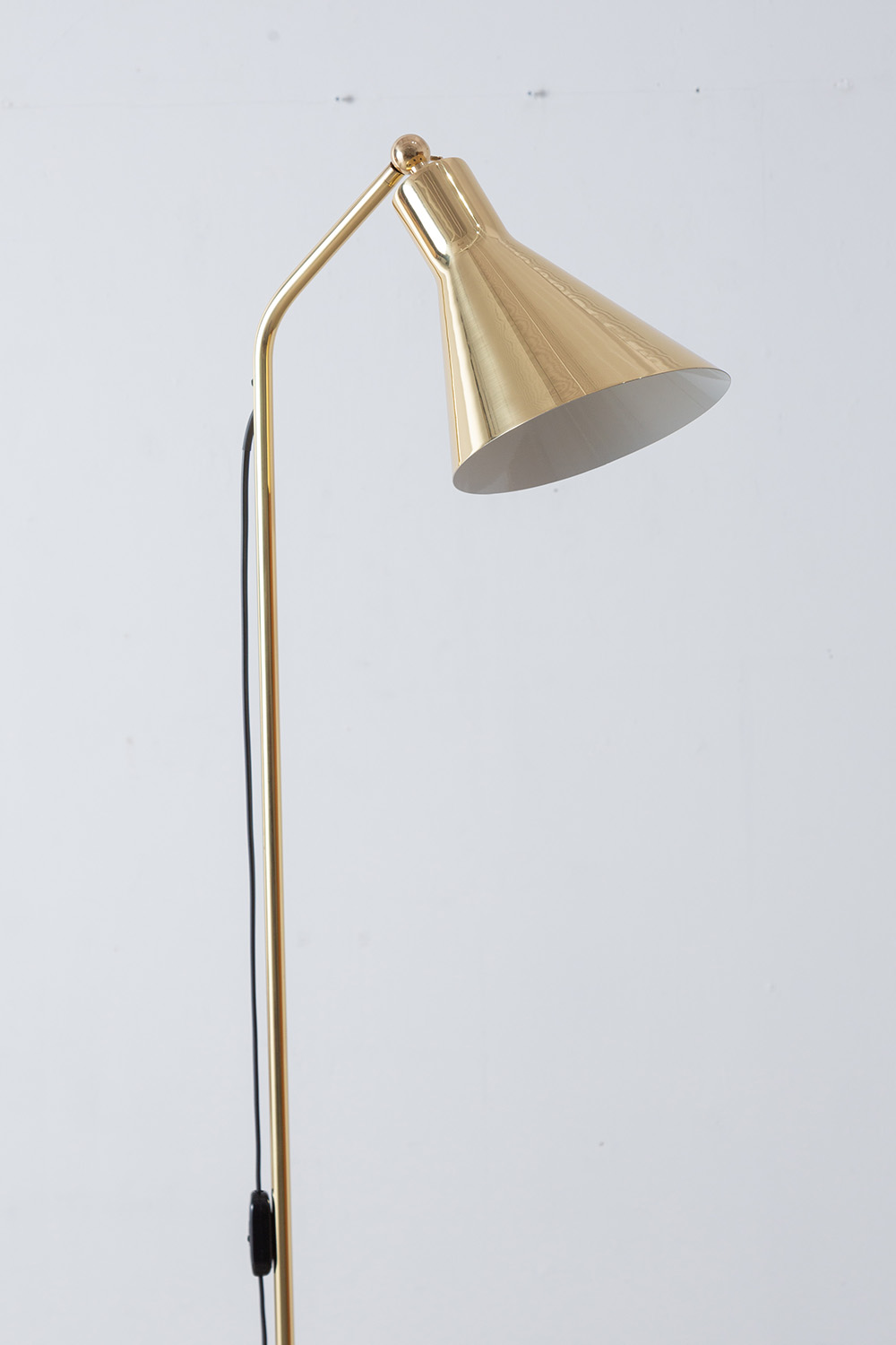 Alzabile,Ignazio Gardella,Floor Lamp, TATO,タト,フロアランプ,イニャツィオ・ガルデッラ,Azucena,Lamp,ランプ,Vintage Floor Lamp,ヴィンテージフロアランプ,Vintage Lamp,ヴィンテージランプ,清澄白河,アンティークショップ,Antique,Vintage,Interior Design,アンティーク,ビンテージ,ヴィンテージ,家具,雑貨,インテリア,店舗什器,設計,インテリアデザイン,内装,什器,店舗設計,ギャラリー,ミッドセンチュリー,MID-CENTURY MODERN,ミッドセンチュリーモダン,イタリア