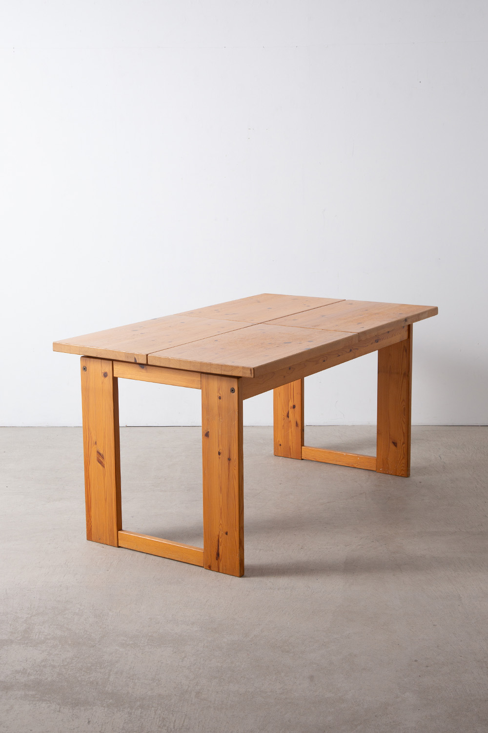 Extension Dining Table in Wood