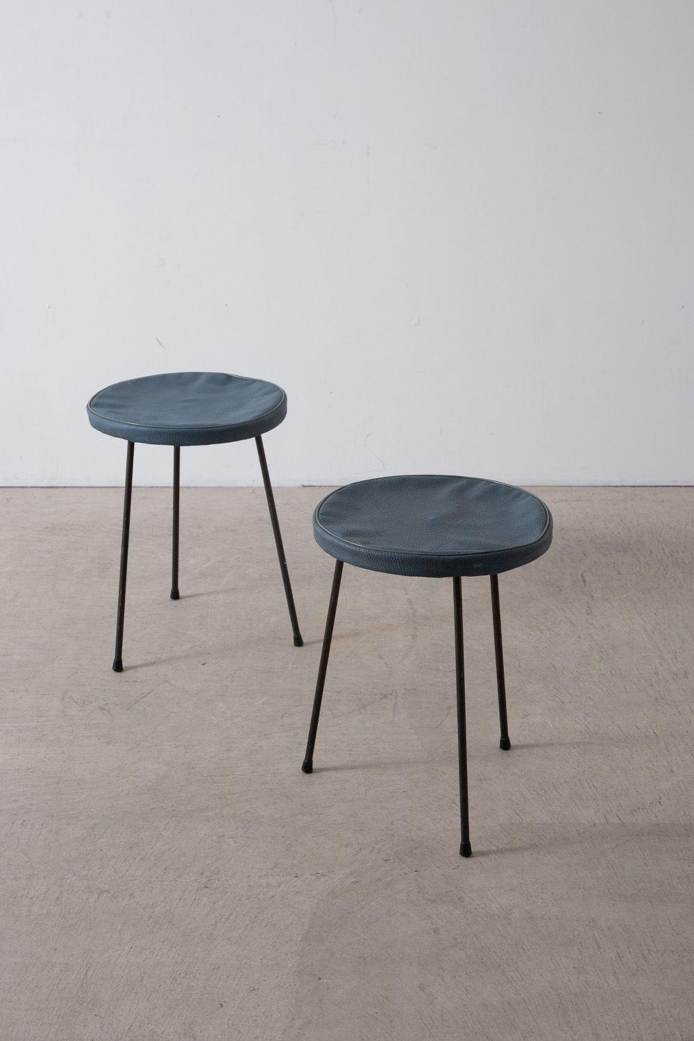 Vintage Tripod Stool in Leather and Steel